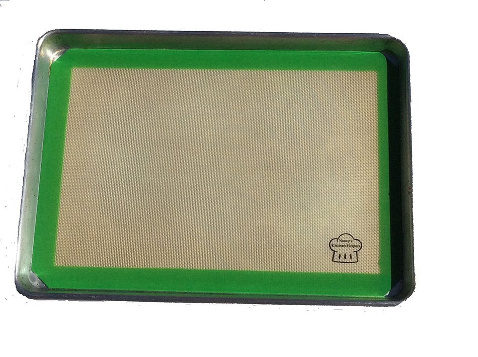 Nancy's Kitchen Helpers Silicone Baking Mat, 16 1/2 x 11 5/8 Inches, Half-Sheet, Green Border N5
