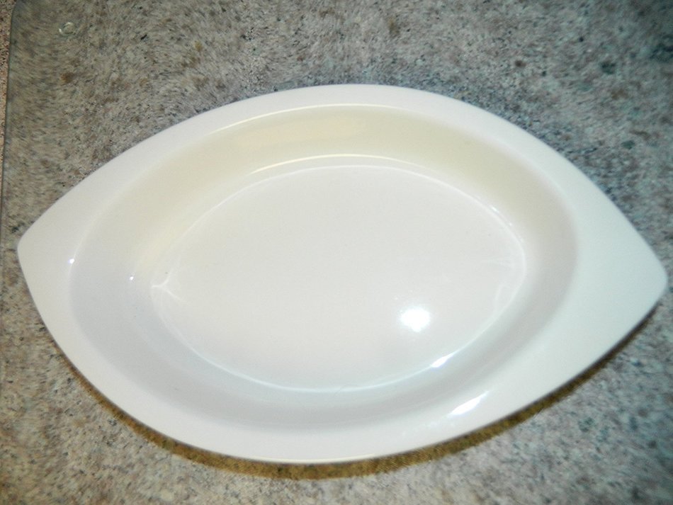 Raymond Blanc Anolon Pointed end Oval black & cream baking dish N2