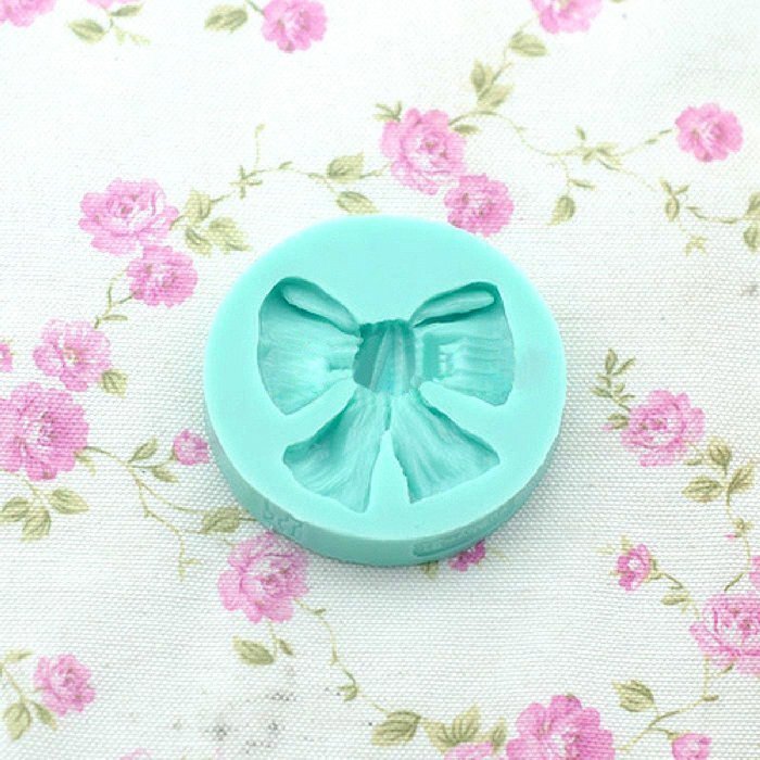 DUFUSTORE 1pc Silicon Round Bowknot Fondant Cake Sugarcraft Decorating Mold Tools N4