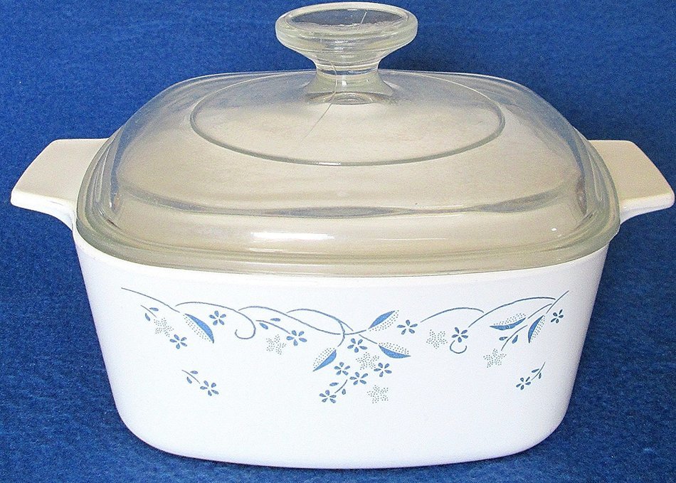 Corning Ware Blue Vine Pattern "Provincial Blue" A-1-1/2-B Casserole with Lid