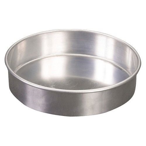 NEW Nordic Ware Naturals Round Pan - 9"