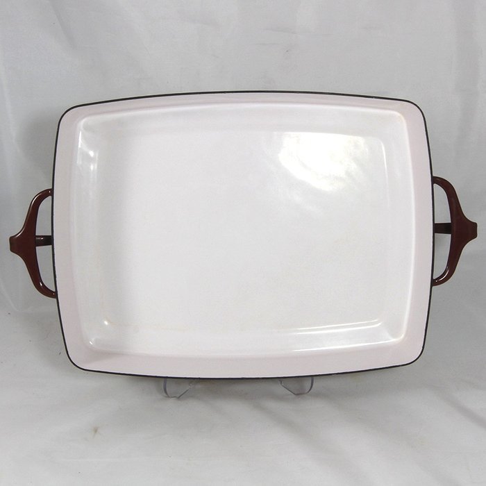 Dansk Kobenstyle Baker, Brown Enamel on Steel, Medium, 13' x 10" N2