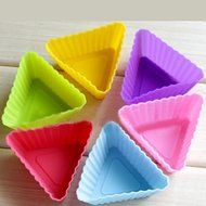 12pcs/set Kitchen Tools Triganle Shape Soft Silicone Mould Candy Muffin Cup Cake Christmas Mold Tool Cakecup Tools