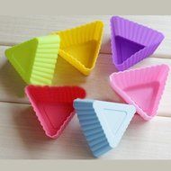 12pcs/set Kitchen Tools Triganle Shape Soft Silicone Mould Candy Muffin Cup Cake Christmas Mold Tool Cakecup Tools N2