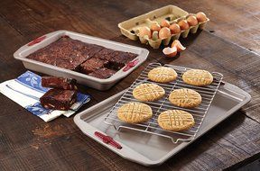 Paula Deen Signature Nonstick Bakeware with Red Silicone Grips 3-Piece Bakeware Set N6