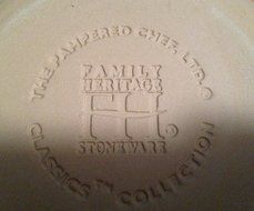 The Pampered Chef Stoneware Baking Bowl N2
