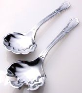 KINDWER Beaded Serving Set, Large, Silver