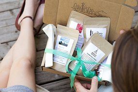Bean Box Gourmet Coffee Sampler - (fresh roasted coffee gift box, specialty whole bean, 4 handpicked roasts, personalized... N10