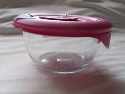 Pyrex Storage 1 2/3 Cup Round Dish, Clear with Vented Berry Lid