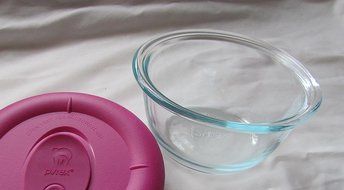 Pyrex Storage 1 2/3 Cup Round Dish, Clear with Vented Berry Lid N3