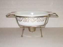 Vintage 1960&#039;s Pyrex Oval Casserole Baking Dish w/Lid - Early American Americana - 1 1/2 Quart #043