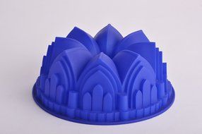 Longzang Large Imperial Crown Silicone Mold for Cake Baking
