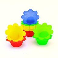 Cyqun(TM) 12 Pcs Diy Baking Silicone Sunflower Cake Cups Mold (Random Color)