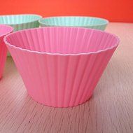 HuaYang Soft Silicone Round Cake Muffin Chocolate Cupcake Mold(Random Color) N2
