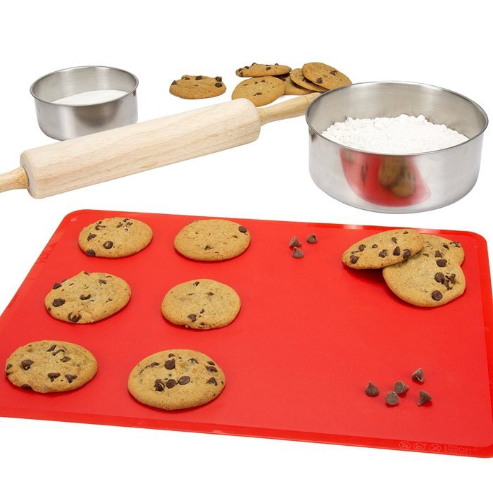 Classic Cuisine 18 Piece Silicone Bakeware Set, Red N2