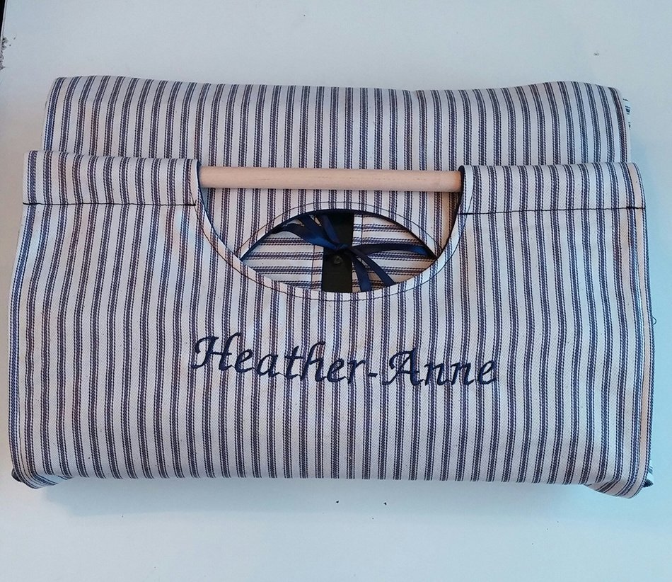 Navy Stripe 9x13 Casserole Carrier, Can be Personalized, Free Shipping - Nautical Kitchen Cooking Gift, Made in... N4