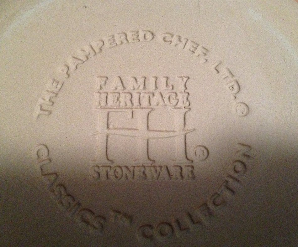 The Pampered Chef Stoneware Baking Bowl N2