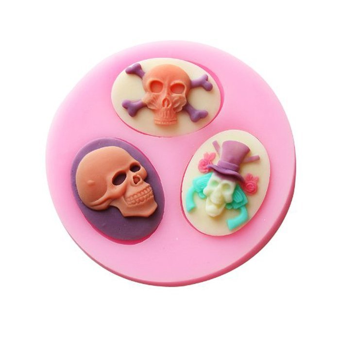 Yunko Cartoon Skull Sugar Mold Silicone Candy Chocolate Fondant Cake Decorating Mold(color: Randomly)