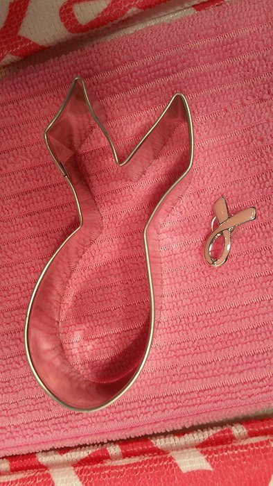 Breast Cancer Awareness Dish Towels with Ribbon Cookie Cutter and Enamel Pin N2