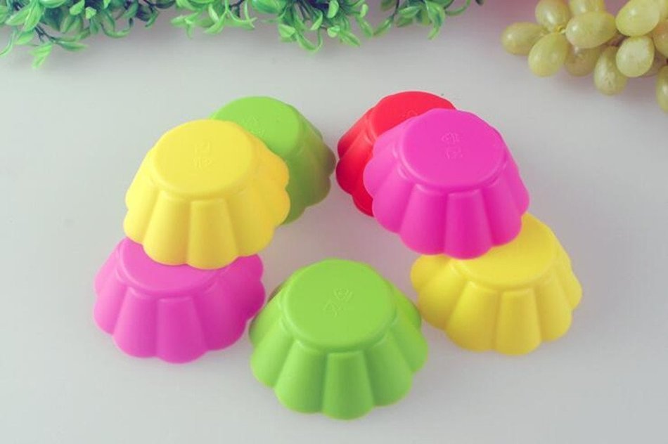 32-Pack Reusable Silicone Baking Cups Cake Molds Maffin Cup N3