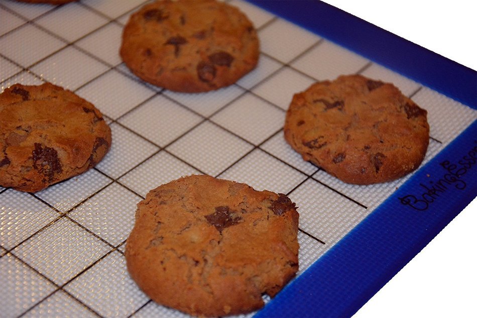 Baking Essentials Silicone Baking Mats. Non-Stick, FDA Approved Silicone. Oven, Microwave, Freezer safe. Set of 2 N2
