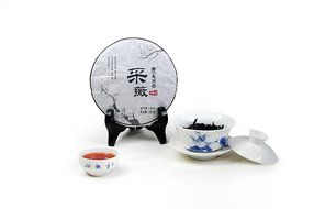 Yunnan Longrun Pu-erh Tea Cake-Caiwei (Year 2012,Fermented, 200g) N2