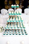 5 Tier Square Pole White Wedding Acrylic Cupcake Tower Display Cupcake Stand N5