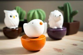 Ceramic fragrance diffuser for aromatherapy and decorate your place.Spiky Hedgehog(Purple vase) N10