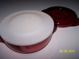 Tupperware Tupperwave Round Dish 4cup with Matching Top Cranberry and White Seal N2