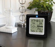 La Crosse Technology WS-9047U-IT Wireless Weather Station with Pressure Graph N2