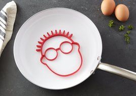 Market Day Fun Face Egg Mold - Bring Creativities to Your Daily Consumed Eggs - Easy to Clean &amp; 100% Safe - Kids... N3
