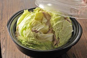 HARIO MN-255B Glass Lid Earthenware Pot, 2300ml, Black N6