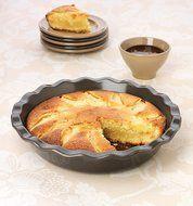 Emile Henry Made In France 9" Pie Dish, Burgundy Red N6