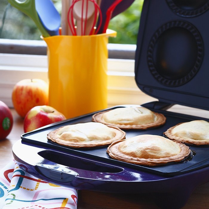 Emeril by T-fal SM2205 Electric Nonstick Plates Cake and Pie Maker, Black N3