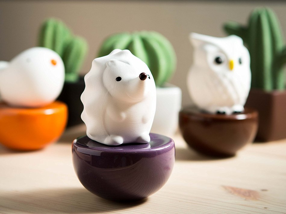 Ceramic fragrance diffuser for aromatherapy and decorate your place.Spiky Hedgehog(Purple vase) N2