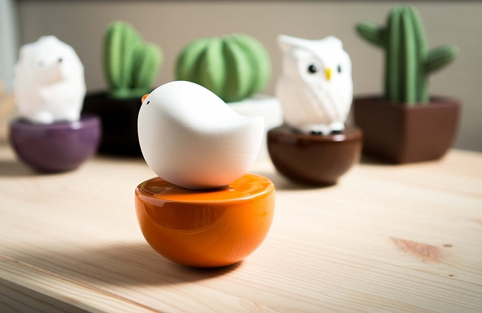 Ceramic fragrance diffuser for aromatherapy and decorate your place.Spiky Hedgehog(Purple vase) N11