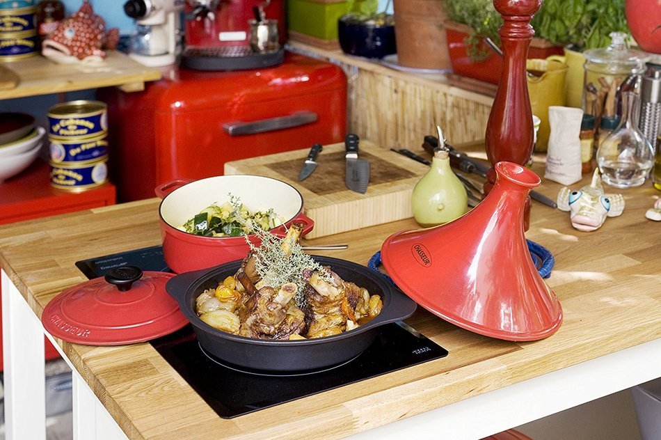 French Home Chasseur 7.8 quart Cast Iron Oval Casserole with Lid, 17" by 11", French Blue N3