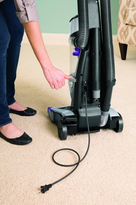 BISSELL CleanView Deluxe Rewind Bagless Upright Vacuum with Reach, 1322 - Corded N7