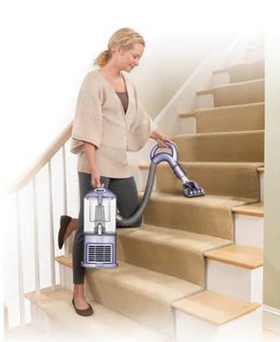 Shark Navigator Lift-Away Deluxe Bagless Upright Vacuum Cleaner | NV351 N5