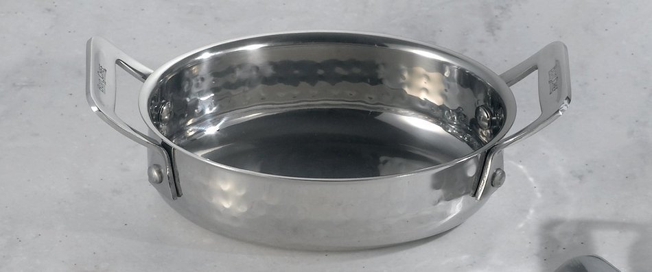 Bon Chef 60028HF Stainless Steel Cucina Oval Casserole Dish, Hammered Finish, 24 oz Capacity, 6-1/2" Length x... N2