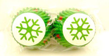 Wilton Holiday Mini Baking Cups,100x,1.5"d X 1"h (Green Snowflake)