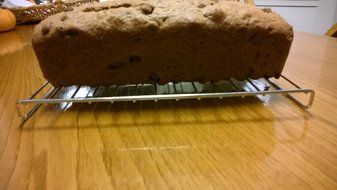 Silicone Bread Pan &ndash; 9 x 3&frac12; x 2&frac14; - Silicone Loaf Pan &ndash; Non-Stick &ndash; Bread Bakes Evenly Throughout N6