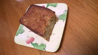 Silicone Bread Pan &ndash; 9 x 3&frac12; x 2&frac14; - Silicone Loaf Pan &ndash; Non-Stick &ndash; Bread Bakes Evenly Throughout N8