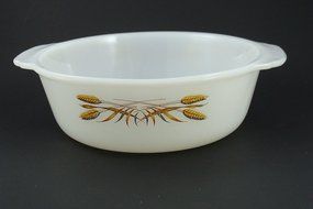 Fire King Wheat White Milk Glass Casserole #447 1 1/2 Quart