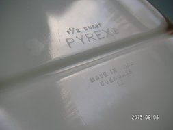 Vintage Pyrex Early American 1 1/2 Qt. Divided Casserole/Serving Dish N4