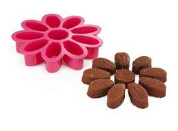 New Cupcake Pan - Baking Mold - Chefs Toolbox Pink Daisy Silicone Cake