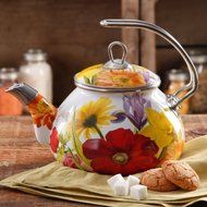 Flower Garden 2.3 qt Tea Kettle by The Pioneer Woman, 82986.01R