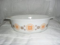 Vintage Pyrex Town and Country Casserole Dish 1 1/2 Quart "043"