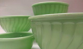 Jade Green Milk Glass Set of 4 Fire King Jadiete Mixing Bowls N2