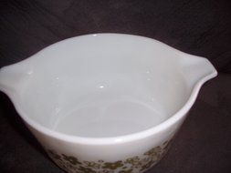 Vintage Pyrex Spring Blossom Green 1 1/2 Quart Casserole Dish